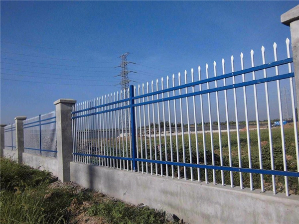 學(xué)校圍墻鋅鋼護(hù)欄,校園圍墻鋅鋼護(hù)欄,操場(chǎng)圍墻鋅鋼護(hù)欄 學(xué)校圍墻鋅鋼護(hù)欄,校園圍墻鋅鋼護(hù)欄,操場(chǎng)圍墻鋅鋼護(hù)欄